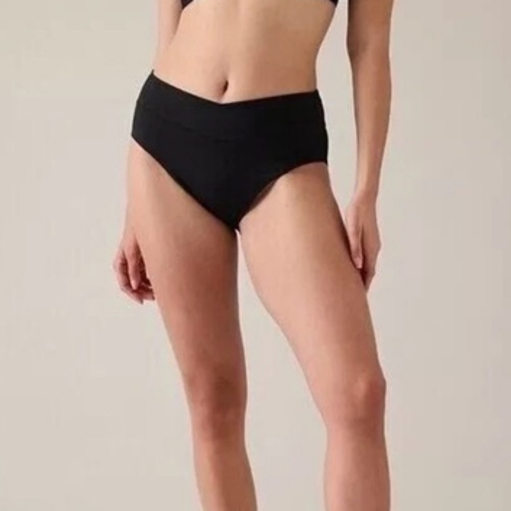 ATHLETA NWT 🏷️ Black High Waist Crossover Medium Coverage Bikini Bottom LG